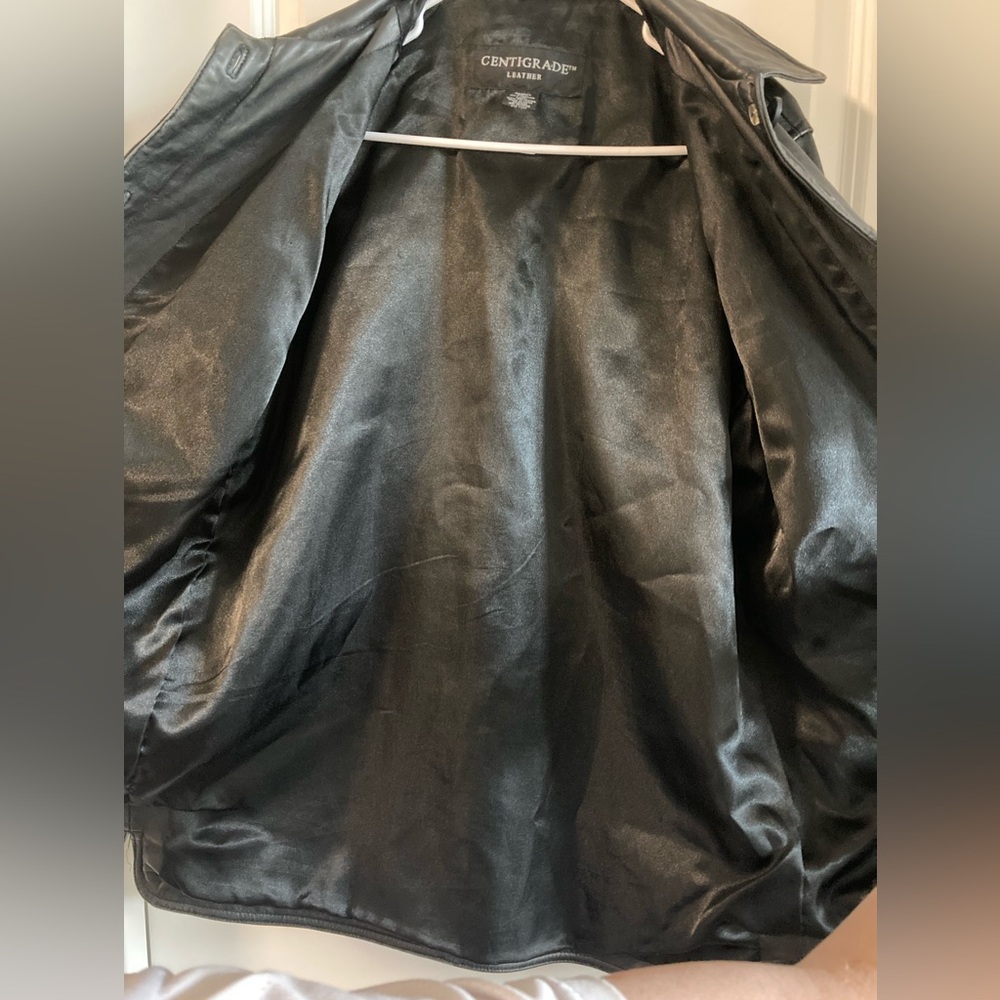 Classic Black Leather Jacket - image 3